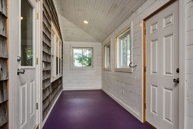 78 Ferry Street, Easthampton, MA 01027