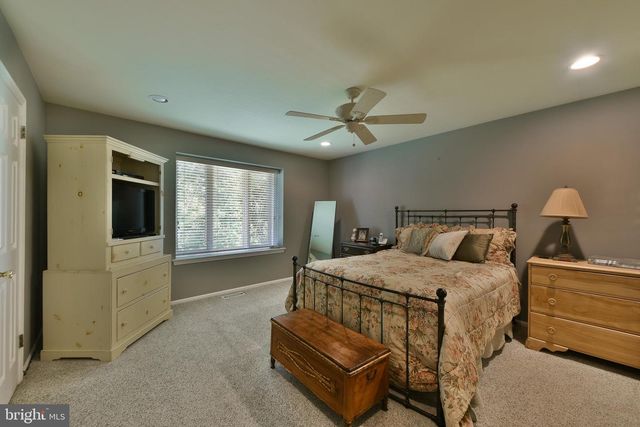 95 GOLF CLUB DR, Langhorne, PA 19047
