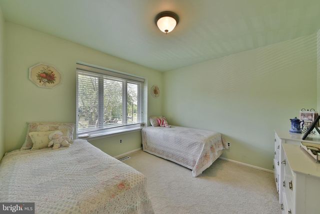 95 GOLF CLUB DR, Langhorne, PA 19047