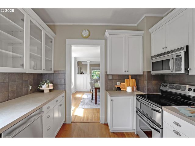 6014 Ne MALLORY Ave, Portland, OR 97211