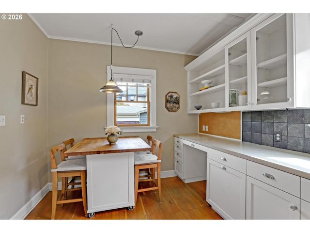 6014 Ne MALLORY Ave, Portland, OR 97211