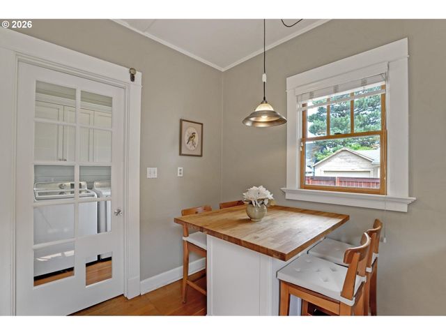 6014 Ne MALLORY Ave, Portland, OR 97211