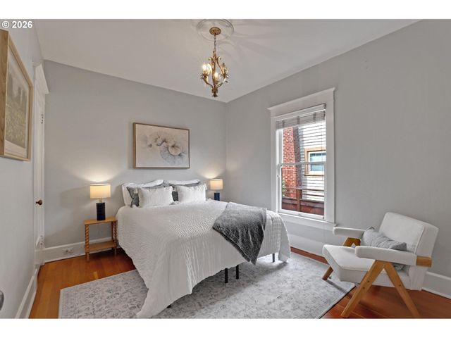 6014 Ne MALLORY Ave, Portland, OR 97211