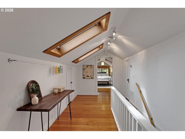 6014 Ne MALLORY Ave, Portland, OR 97211