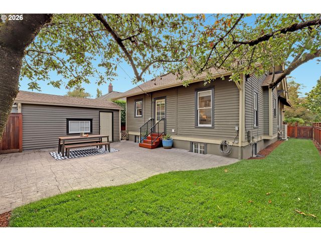 6014 Ne MALLORY Ave, Portland, OR 97211