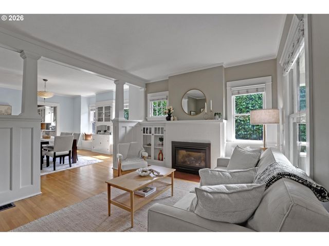 6014 Ne MALLORY Ave, Portland, OR 97211