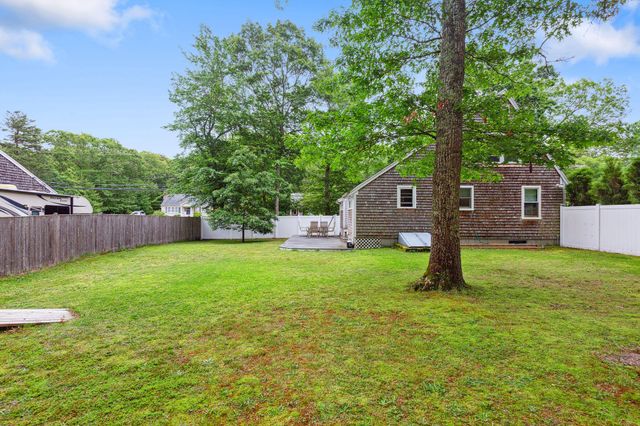 9 Jones Road, Mashpee, MA 02649