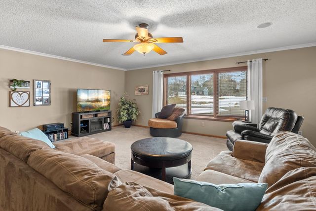 33584 Washington Street NE, Cambridge, MN 55008