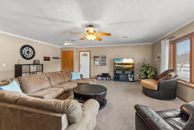 33584 Washington Street NE, Cambridge, MN 55008