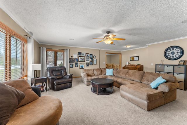 33584 Washington Street NE, Cambridge, MN 55008