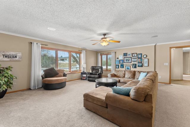 33584 Washington Street NE, Cambridge, MN 55008