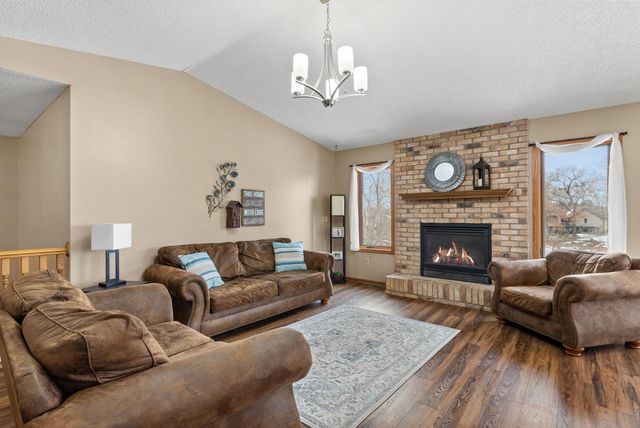 33584 Washington Street NE, Cambridge, MN 55008