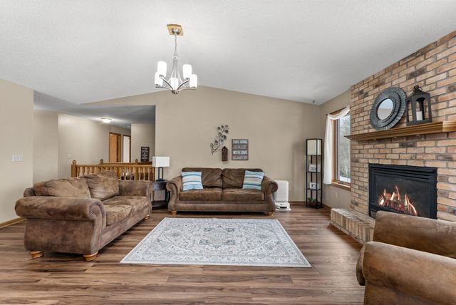 33584 Washington Street NE, Cambridge, MN 55008