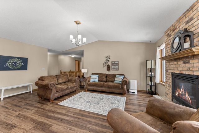 33584 Washington Street NE, Cambridge, MN 55008