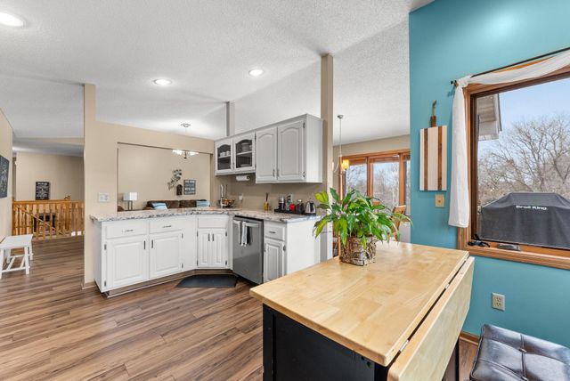 33584 Washington Street NE, Cambridge, MN 55008