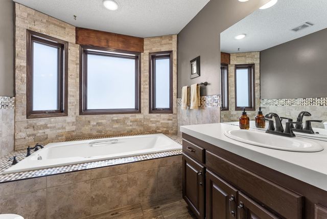 33584 Washington Street NE, Cambridge, MN 55008