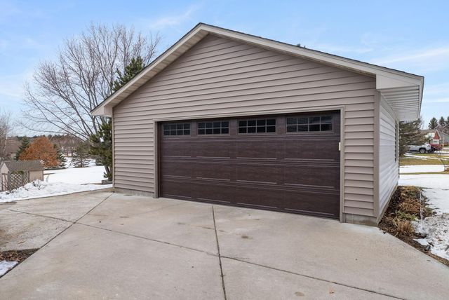 33584 Washington Street NE, Cambridge, MN 55008