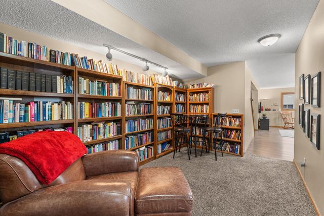 33584 Washington Street NE, Cambridge, MN 55008