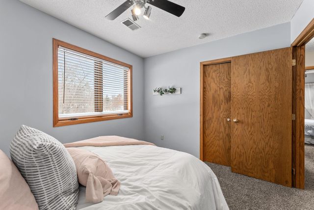 33584 Washington Street NE, Cambridge, MN 55008