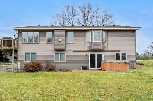 33584 Washington Street NE, Cambridge, MN 55008