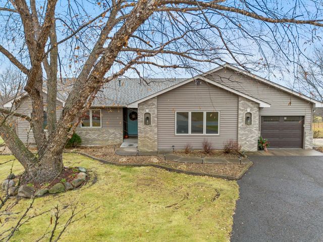 33584 Washington Street NE, Cambridge, MN 55008