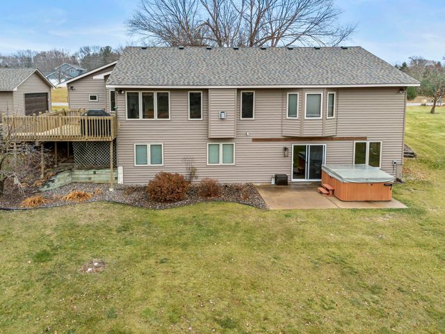 33584 Washington Street NE, Cambridge, MN 55008