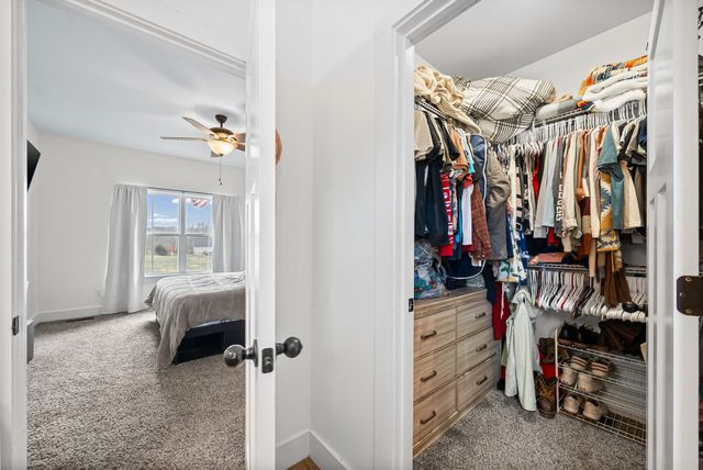 1211 N Charlotte St, Dickson, TN 37055