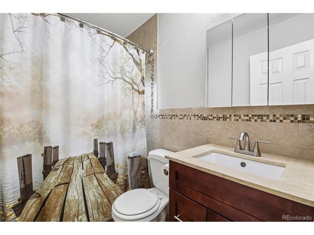 141 Zephyr St, Lakewood, CO 80226