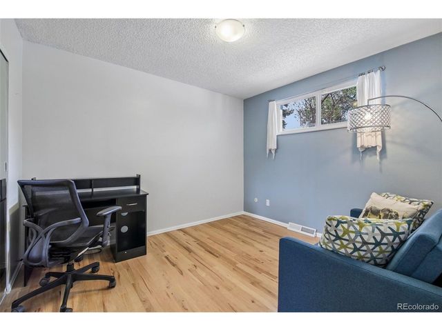 141 Zephyr St, Lakewood, CO 80226