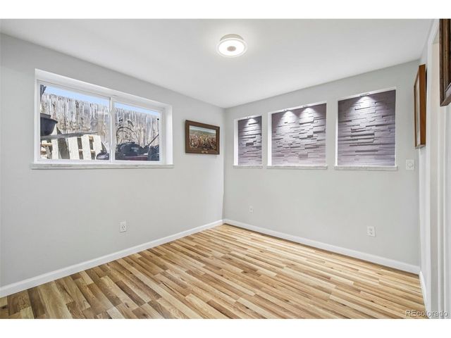 141 Zephyr St, Lakewood, CO 80226