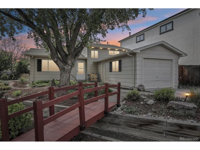 141 Zephyr St, Lakewood, CO 80226