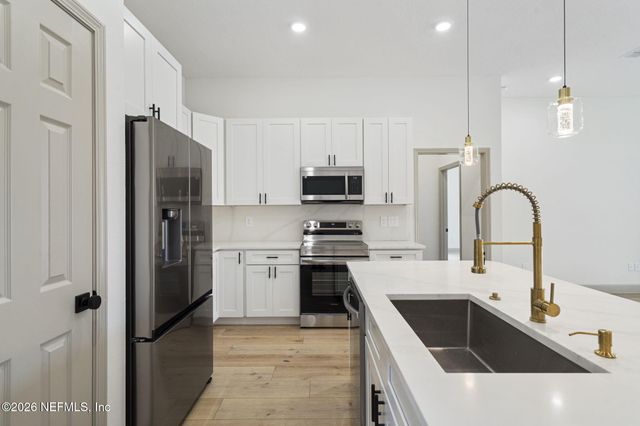934 ANNA Avenue, Orange Park, FL 32073
