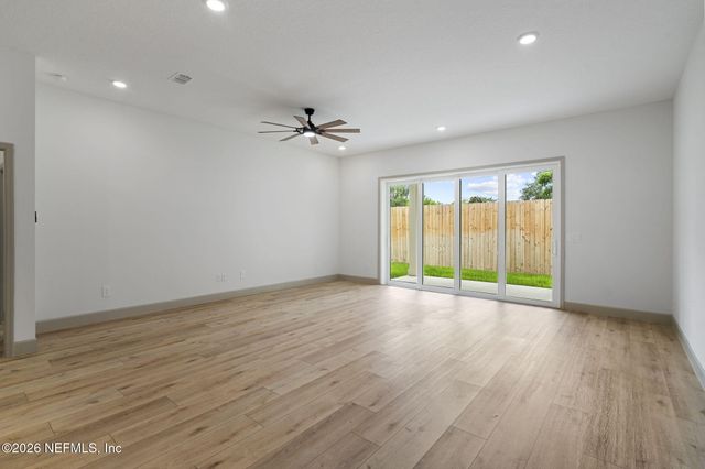 934 ANNA Avenue, Orange Park, FL 32073