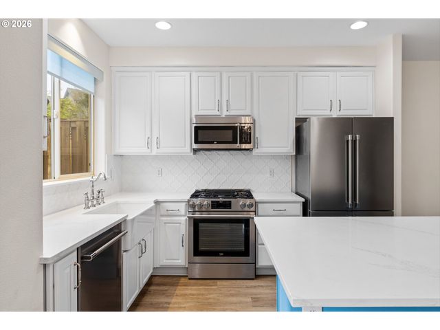 16415 Se PYRITE St, Damascus, OR 97089