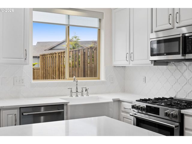 16415 Se PYRITE St, Damascus, OR 97089