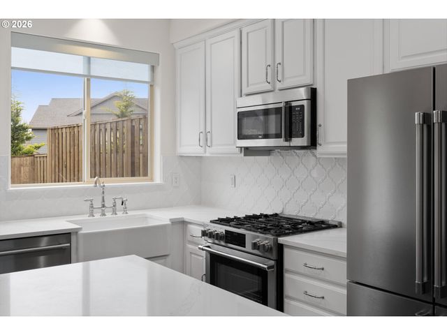 16415 Se PYRITE St, Damascus, OR 97089