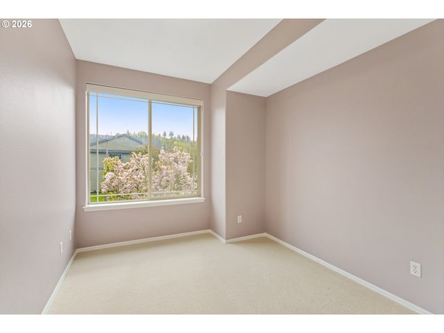 16415 Se PYRITE St, Damascus, OR 97089