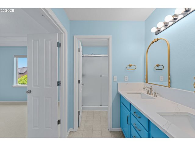 16415 Se PYRITE St, Damascus, OR 97089