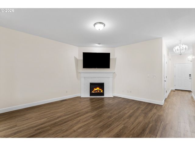 16415 Se PYRITE St, Damascus, OR 97089