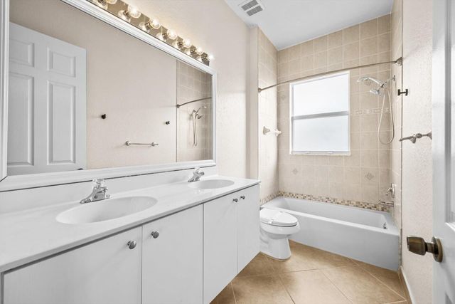 206 NW Magnolia Lakes Boulevard, Port St. Lucie, Port St Lucie, FL 34986