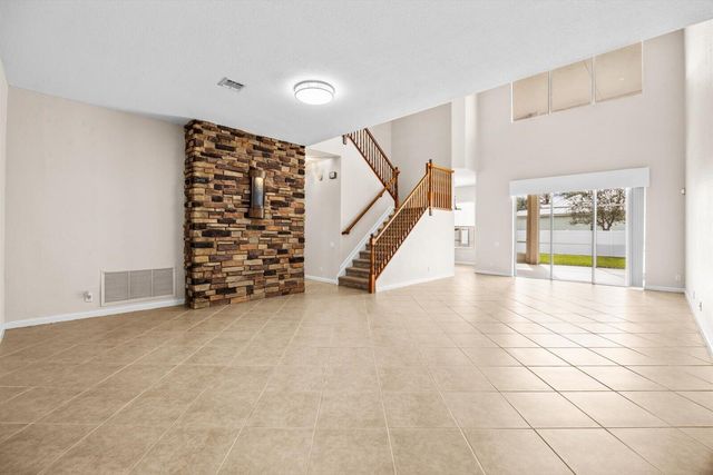 206 NW Magnolia Lakes Boulevard, Port St. Lucie, Port St Lucie, FL 34986