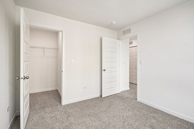 378 Summit Circle, Lombard, IL 60148