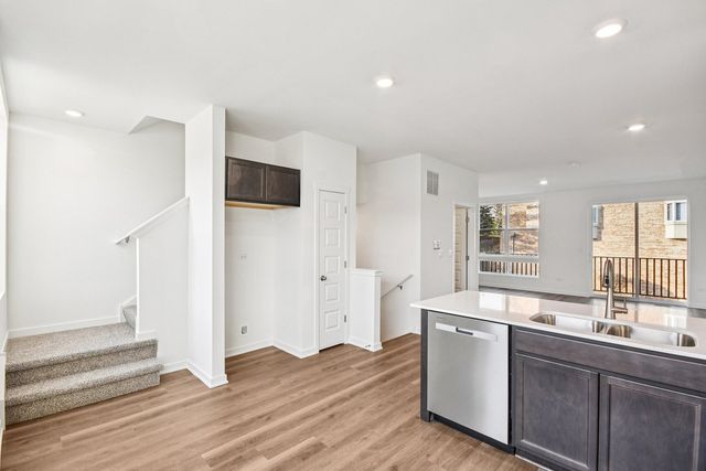 378 Summit Circle, Lombard, IL 60148