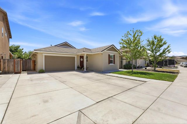 2923 Kings Way, Hollister, CA 95023