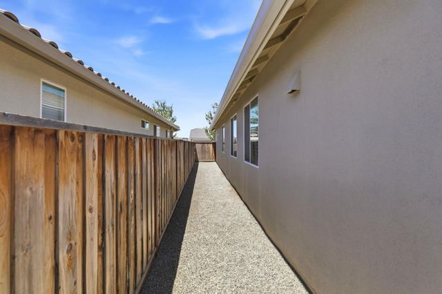 2923 Kings Way, Hollister, CA 95023