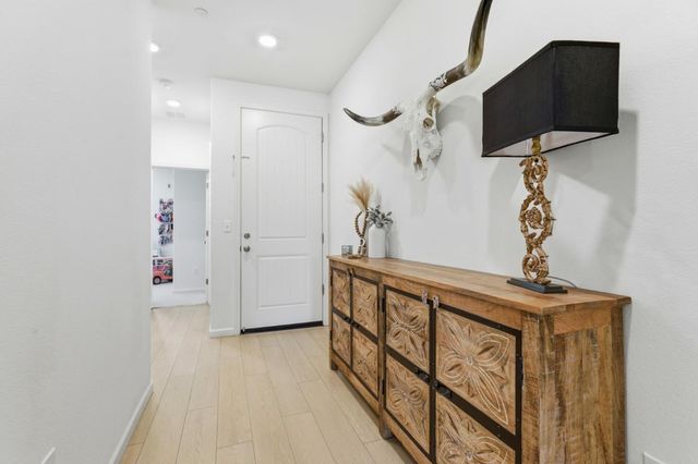 2923 Kings Way, Hollister, CA 95023