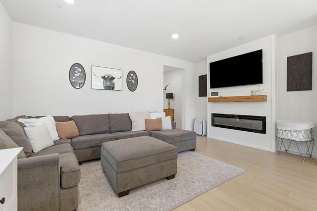 2923 Kings Way, Hollister, CA 95023