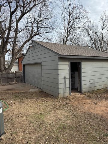 4624 SE 22nd Street, Del City, OK 73115