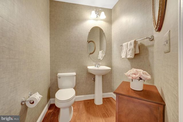 120 FORTNIGHTLY BLVD, Herndon, VA 20170