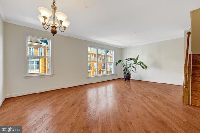 120 FORTNIGHTLY BLVD, Herndon, VA 20170